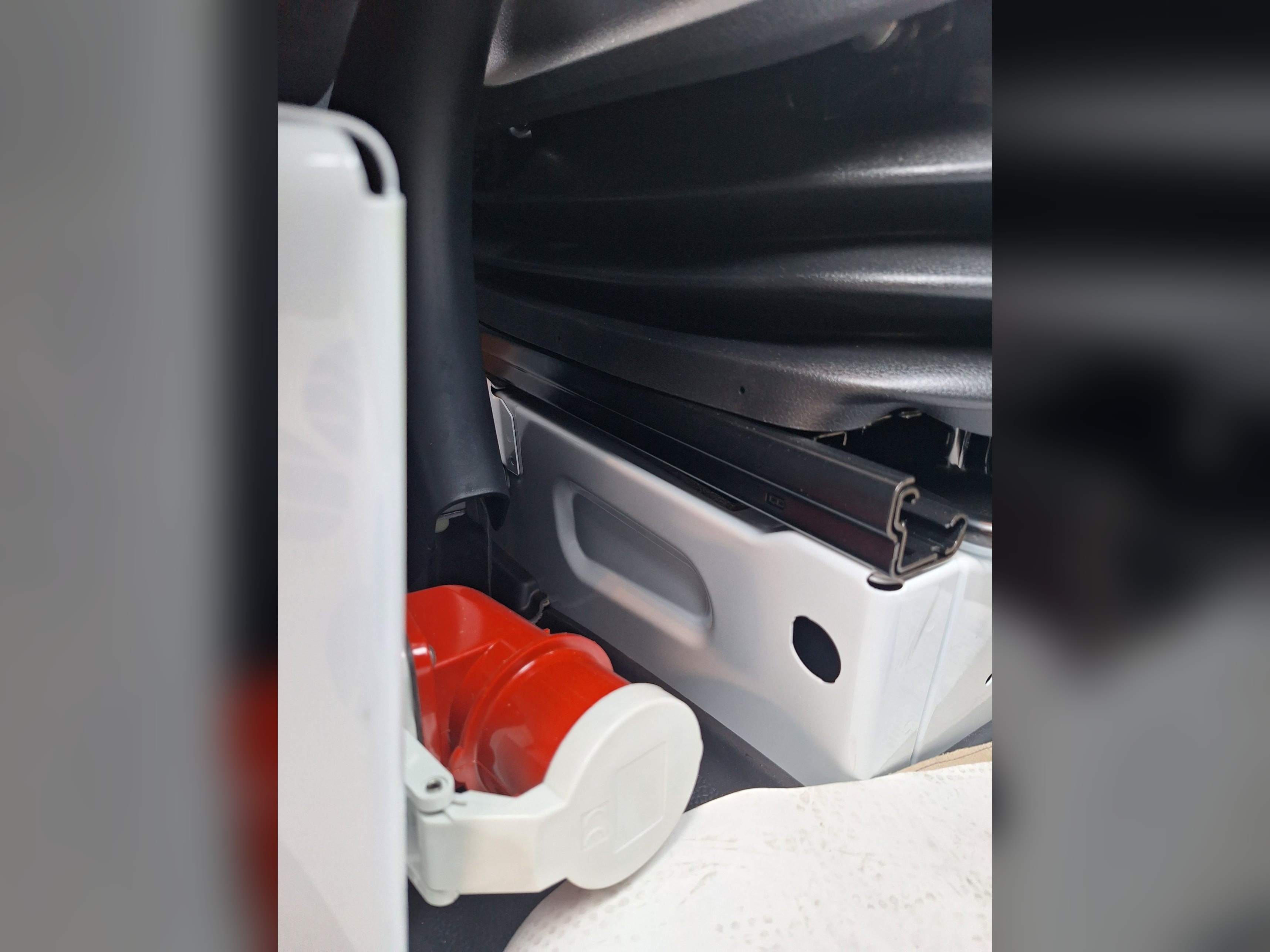Mercedes_Sprinter_L2H2_AWD_2_querformat_komplett