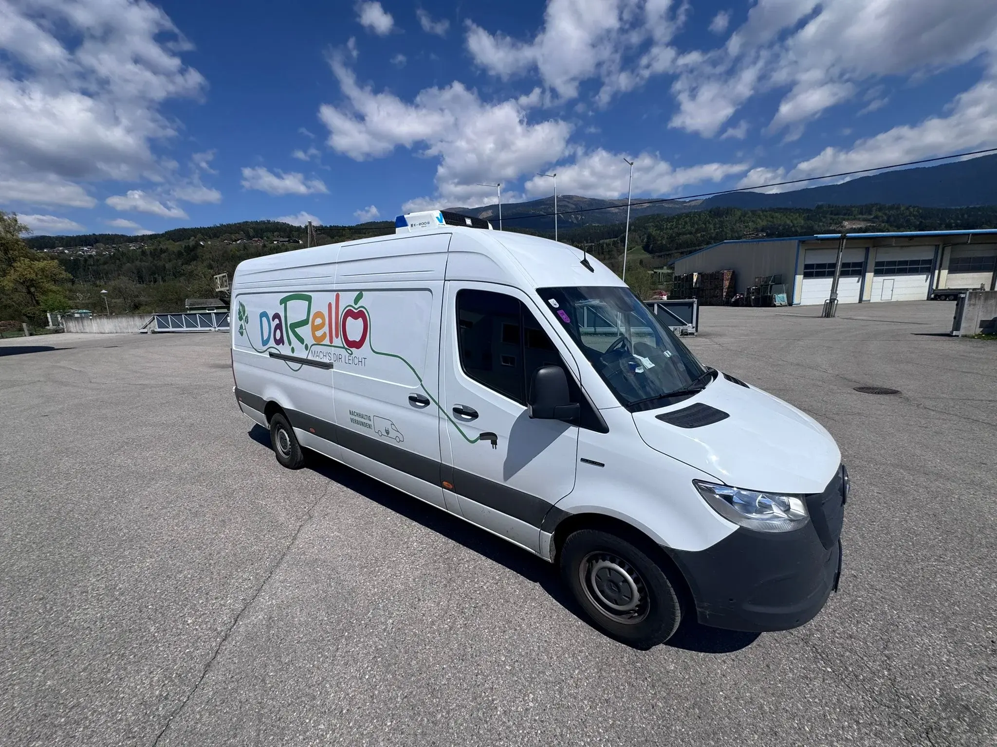 Mercedes eSprinter L2H2 RWD_11